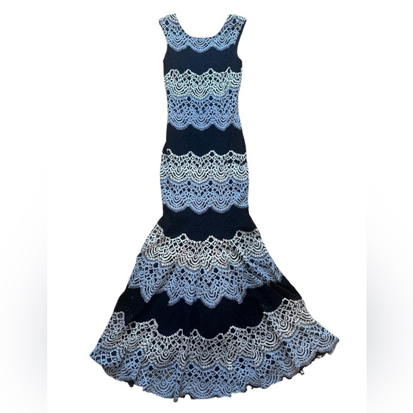 Avery Dresses & Skirts - Avery G Mermaid Crotchet Gown size 2